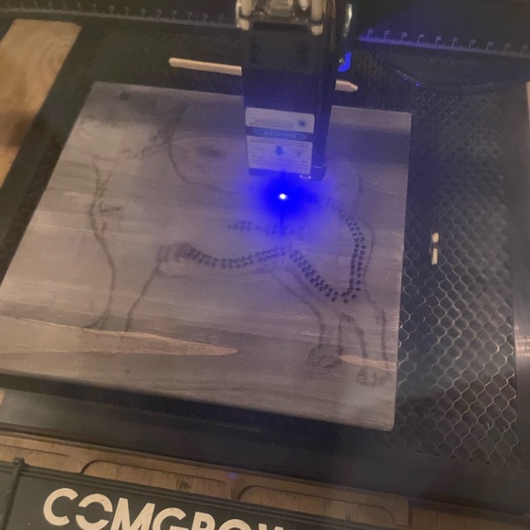 Meet your Poshers , Ray & Sue - Picture 16 of 17